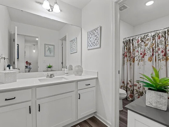 Building Photo - Earn Wealth While Leasing - Like a Homeown...