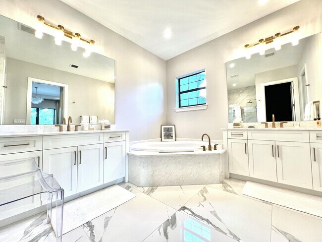 Building Photo - 3029 Bellflower Cir
