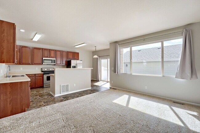 Building Photo - 15612 E 96th Way
