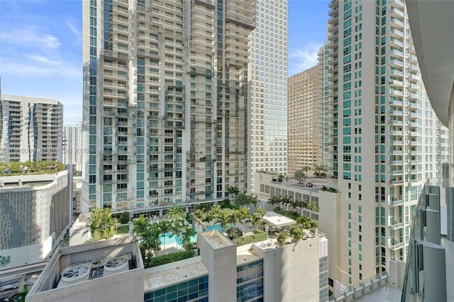 Building Photo - 300 Biscayne Blvd Way