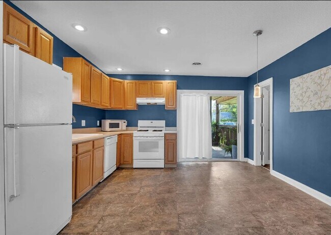 Building Photo - Great one bedroom - Located in Rock Island