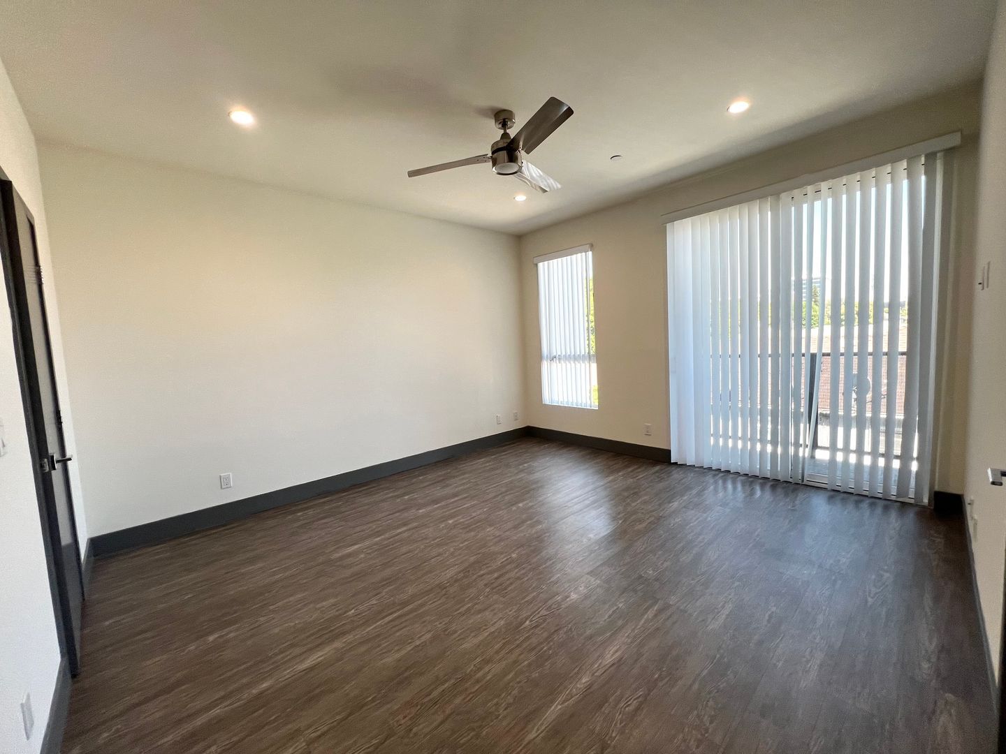 Building Photo - 6437 W 86th Pl