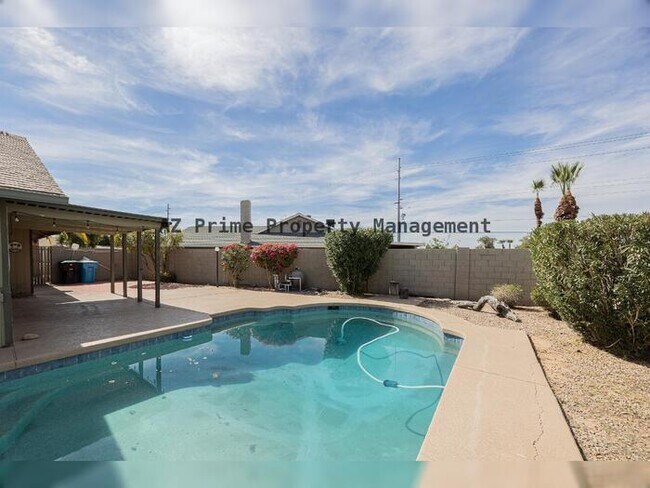 Building Photo - 3434 W Kings Ave