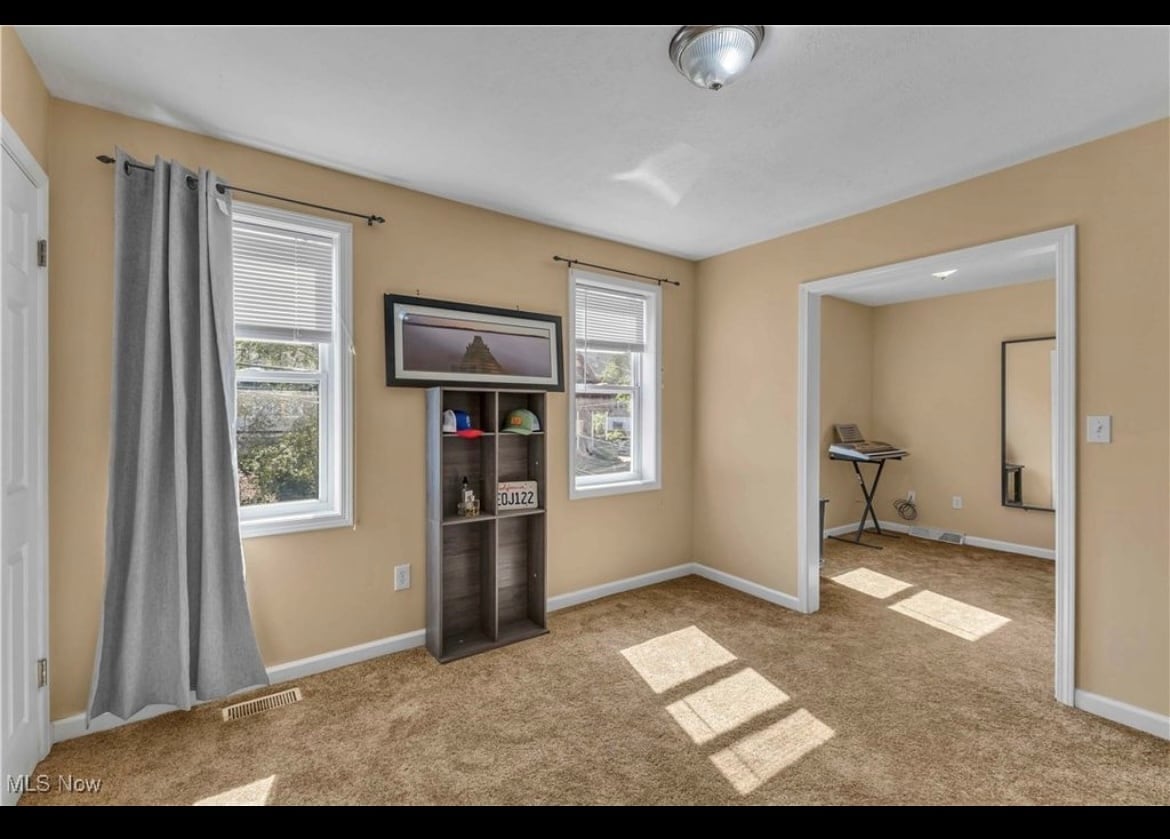 Building Photo - 1374 W 116th St