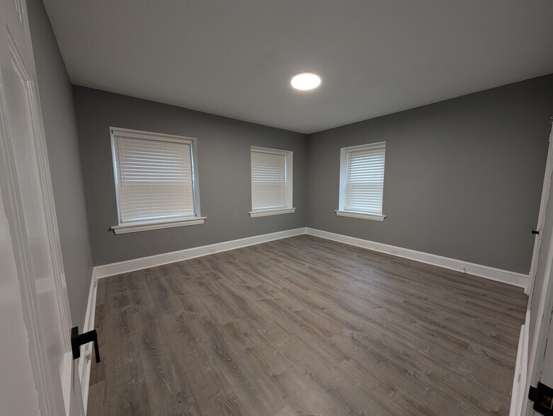 Bedroom 1 - 1109 W James St