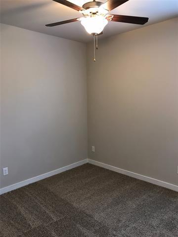 Building Photo - 906 Skyview Dr