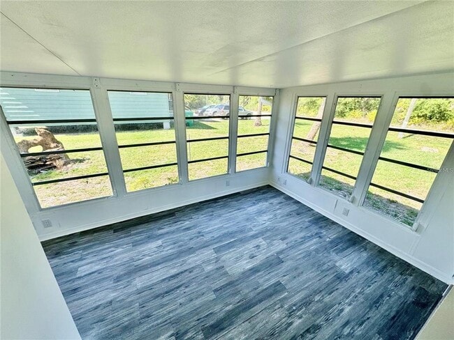 Building Photo - 162 Sapodilla St