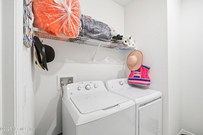 Building Photo - 607 Blind Oak Cir