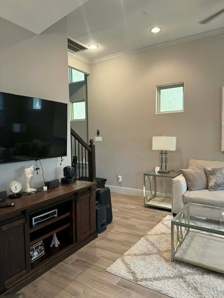 Building Photo - 38 Jarvis Row Cir