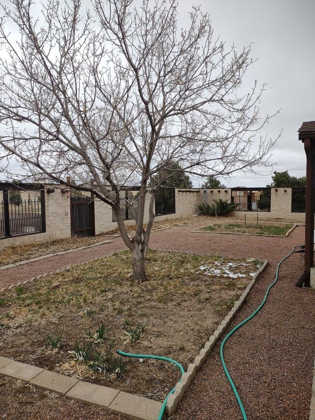 Building Photo - 7615 Mallard Dr