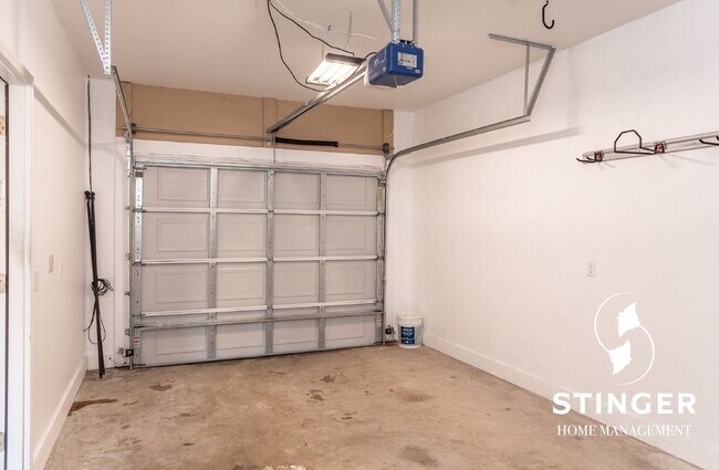 Building Photo - 28 Spearmint Cir