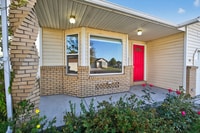 Building Photo - Impressive 5 bed/3 bath twin home in Chubbuck with just under 3000 square feet.