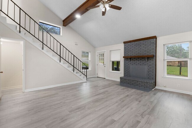 Building Photo - 1205 W Texas St