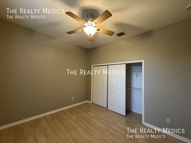 Building Photo - 2521 Roat Dr