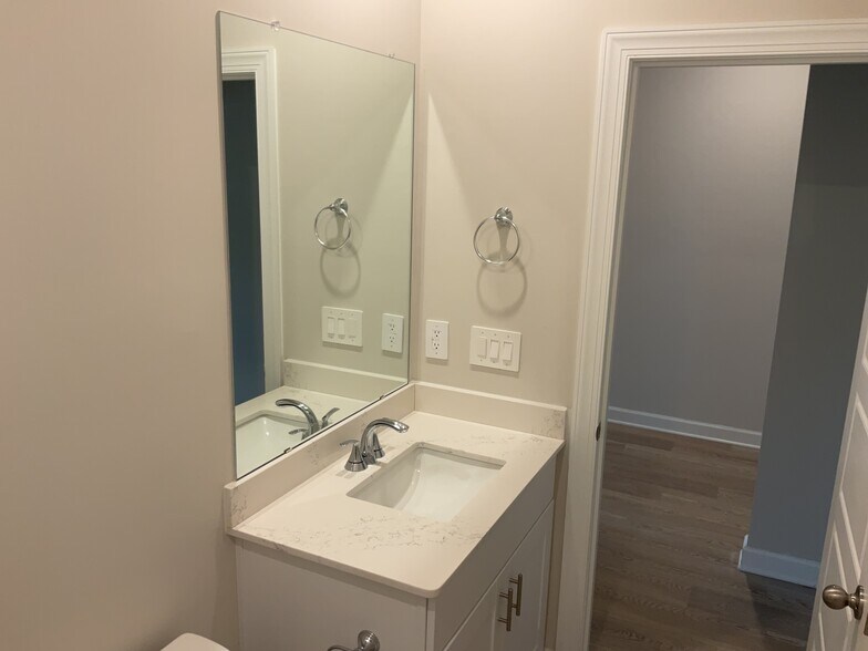 Building Photo - 802 Treeline Rd