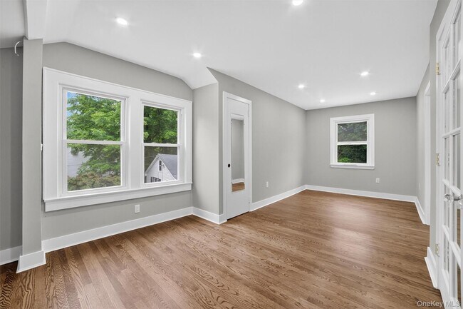 Building Photo - 3538 James St
