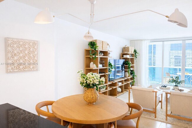 Building Photo - 2301 Collins Ave