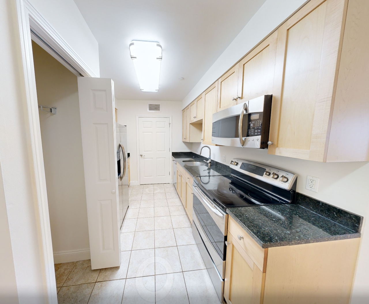 Building Photo - 125 Edgemere Rd