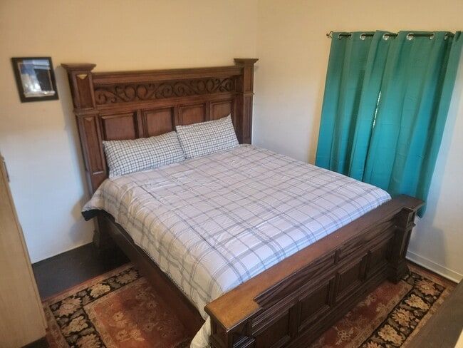 Building Photo - 1505 S Sierra Bonita Ave