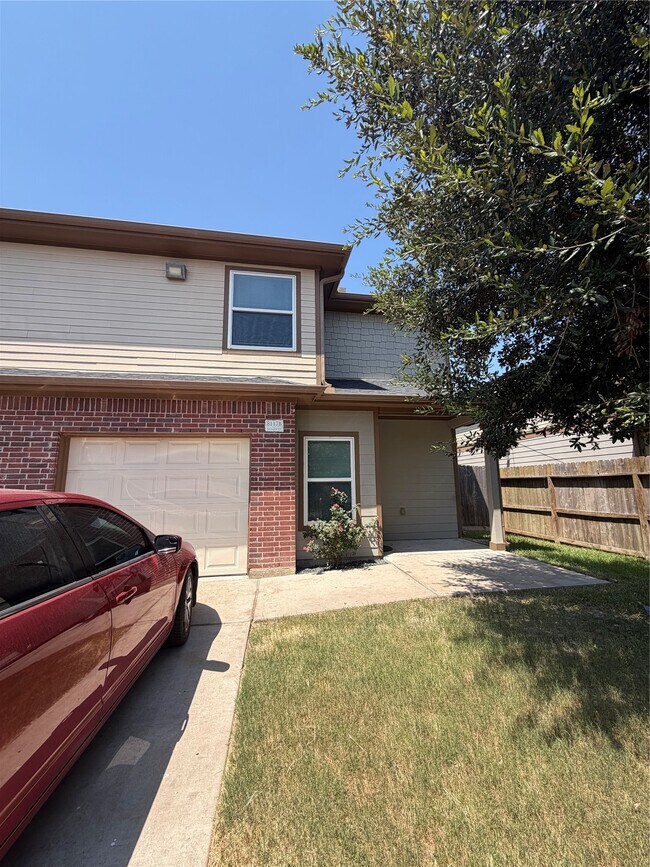 Building Photo - 8117 Sealey St