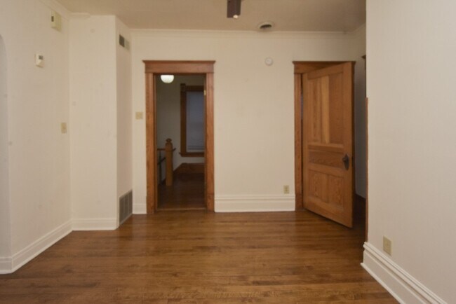 Building Photo - 1246 W Diversey Pkwy