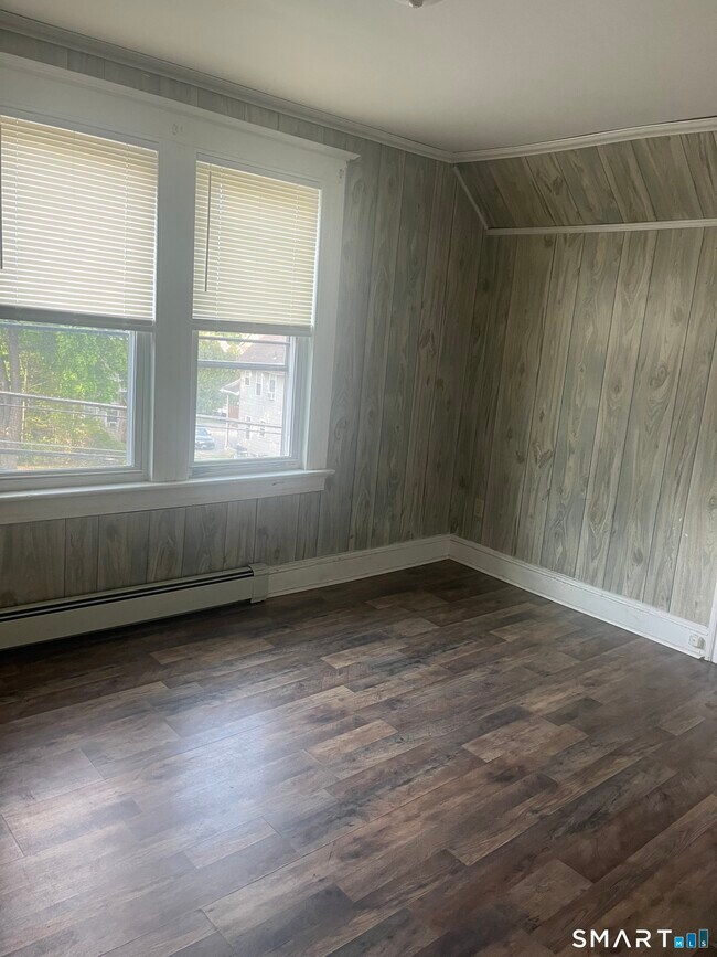 Building Photo - 23 Highland Ave