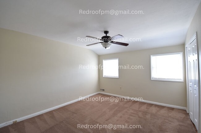 Building Photo - 565 Brisbane Rd