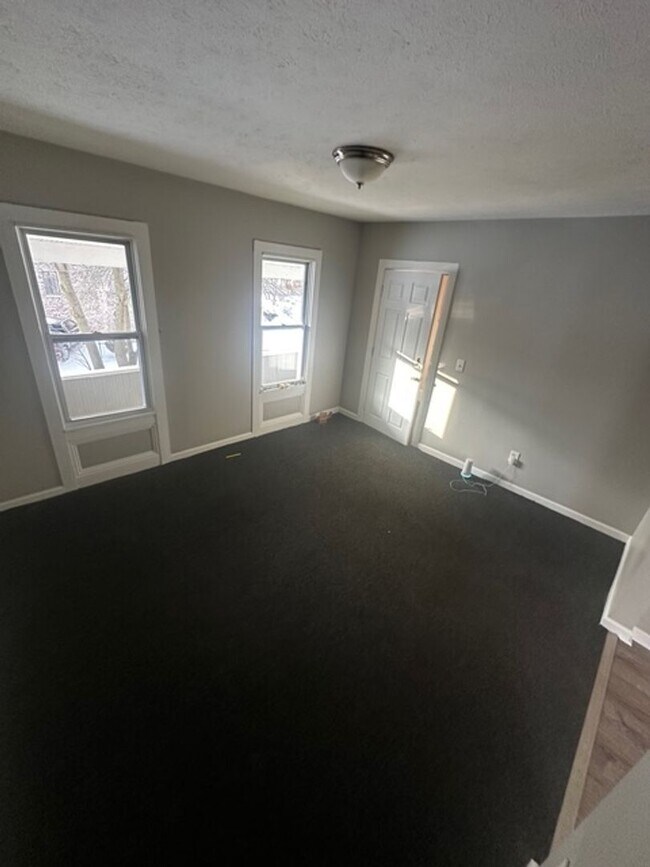 Building Photo - 8 Morgan St