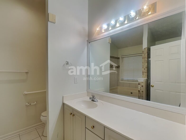 Building Photo - 951 Garden Oak Ct