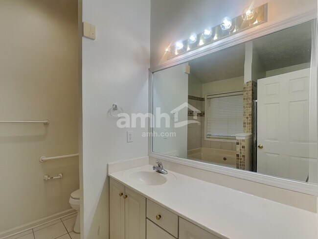 Building Photo - 951 Garden Oak Ct