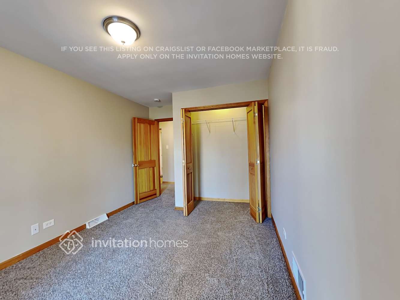 Building Photo - 9131 S Sacramento Ave