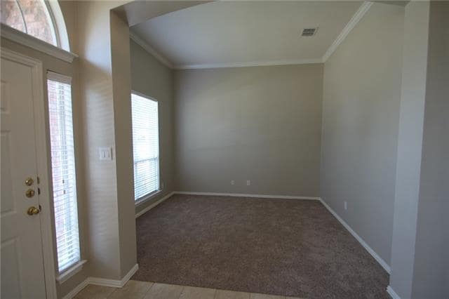 Building Photo - 1424 McKenzie Ct
