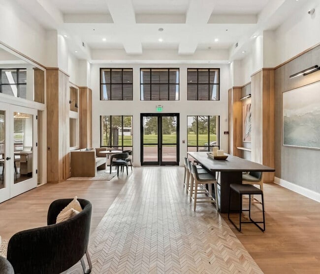 Building Photo - 4504 W Spruce St