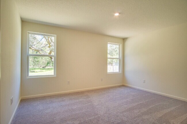 Building Photo - Price Just Reduced! Brand-New 3BR/2BA Home...