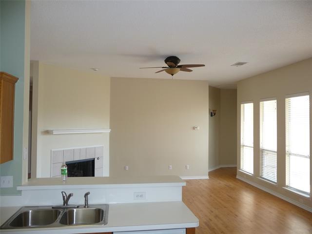 Building Photo - 5601 Tulip Dr