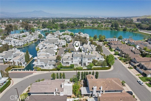 Building Photo - 15 Waterway