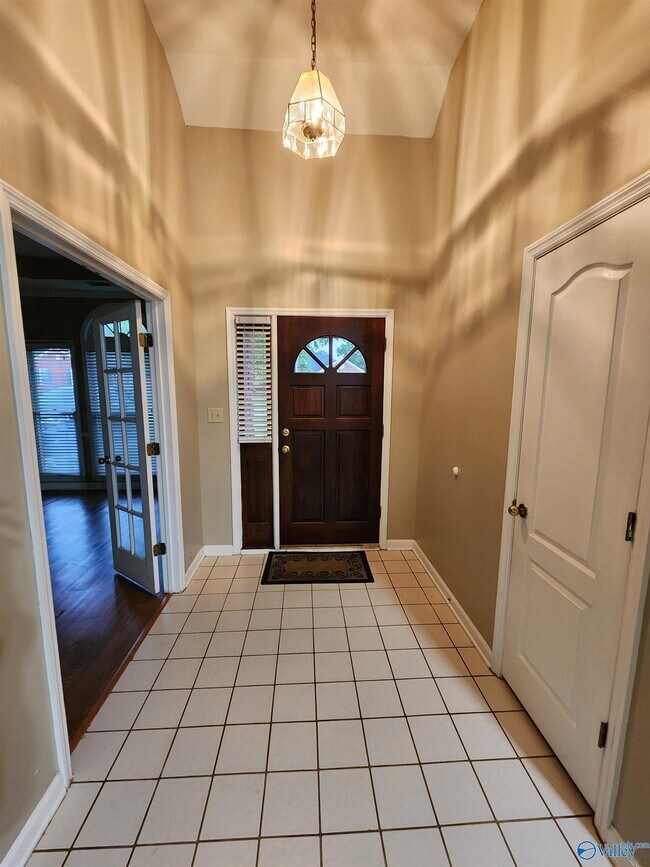 Building Photo - 97 S Interlaken Dr