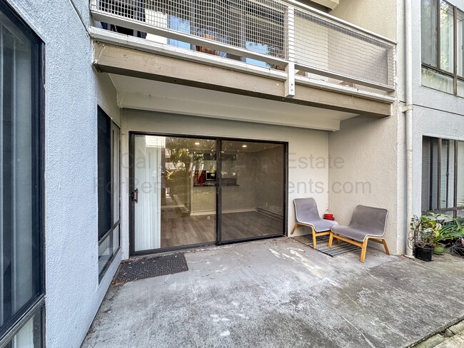 Building Photo - 3 Admiral Dr