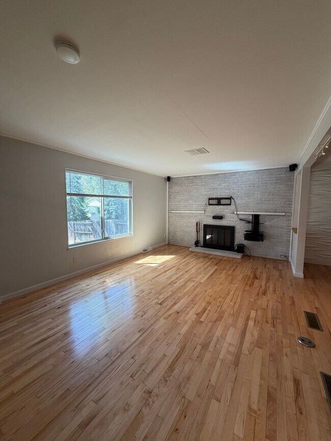 Building Photo - 16596 E Stanford Pl