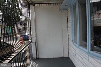 Building Photo - 3450 Tampa St