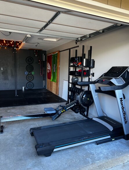 Building Photo - 13817 2nd Ave SW