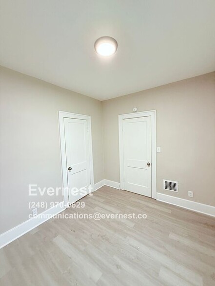 Building Photo - 5440 Milford St