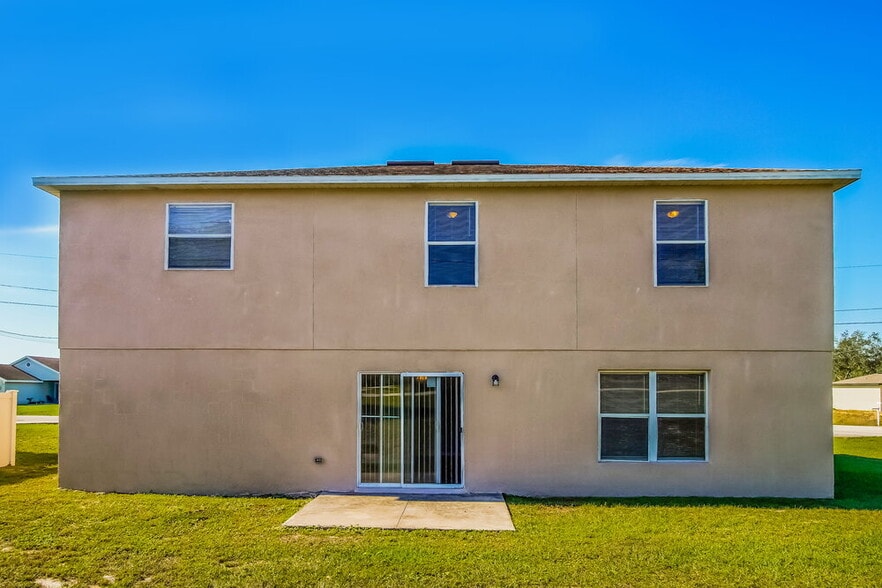 Building Photo - 1401 Punta Gorda Dr