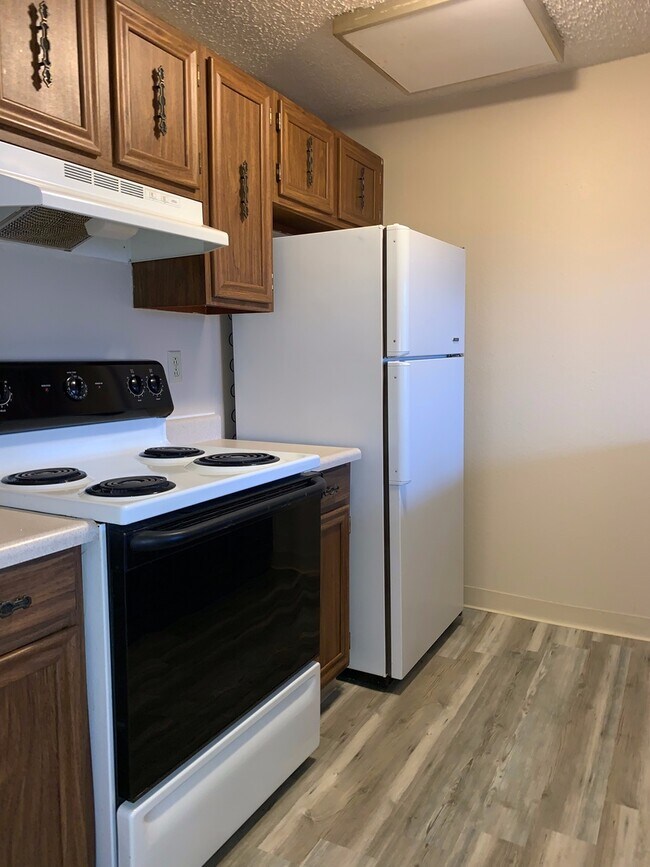 Building Photo - 4423 Val Verde Ct