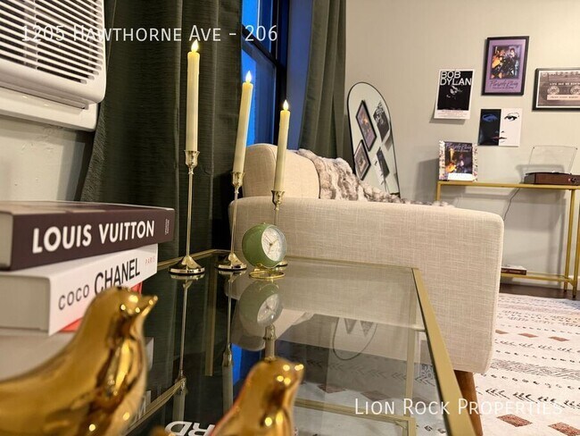 Building Photo - 1205 Hawthorne Ave