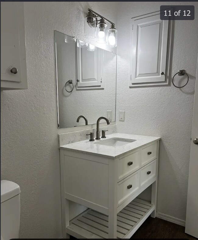 Building Photo - 108 W Waco Pl