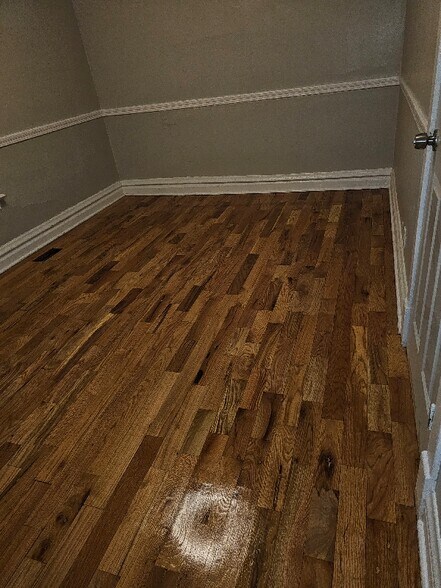 Building Photo - 7808 S Saginaw Ave