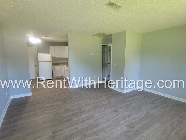 Building Photo - GORGEOUS BRICK RANCH / DUPLEX WITH UPGRADES GALLORE/ GREAT LOCATION