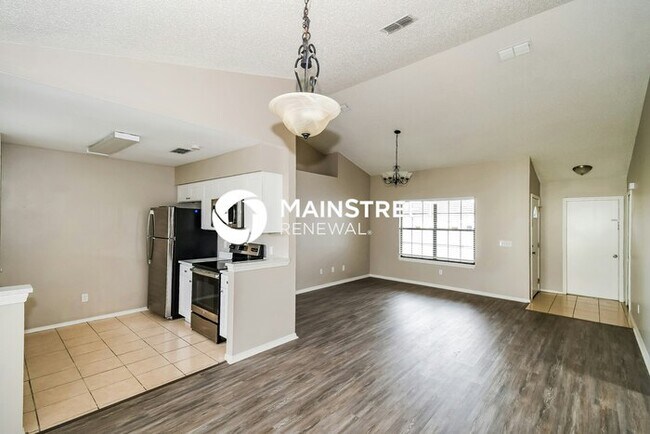Building Photo - 3 Bedroom Pet-Friendly Home in Jacksonvill...