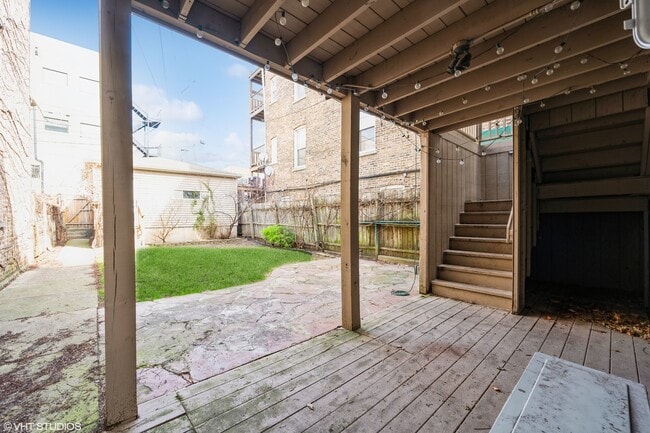 Building Photo - 2116 W Lyndale St